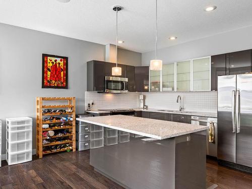 2024 Sun Rivers Drive, Kamloops, BC - Indoor Photo Showing Kitchen With Upgraded Kitchen