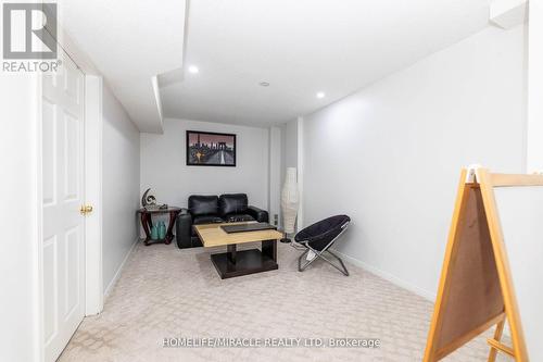 1823 Stevington Crescent, Mississauga, ON - Indoor Photo Showing Other Room