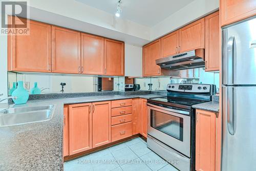502 - 33 Elm Drive W, Mississauga, ON - Indoor Photo Showing Kitchen With Double Sink