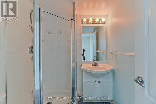 502 - 33 Elm Drive W, Mississauga, ON - Indoor Photo Showing Bathroom