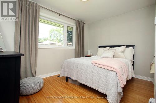 43 Merrygale Crescent, Toronto, ON - Indoor Photo Showing Bedroom