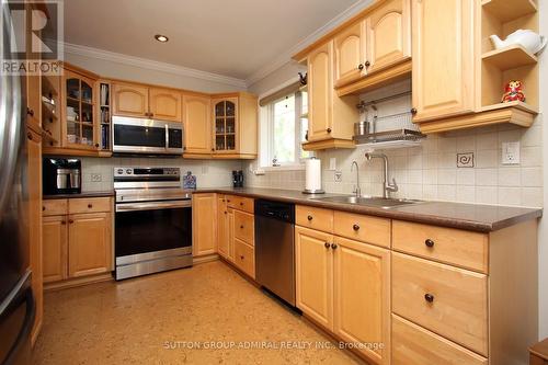 43 Merrygale Crescent, Toronto, ON - Indoor Photo Showing Kitchen