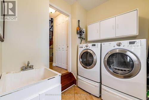 879 Ridge Valley Drive, Oshawa, ON - Indoor Photo Showing Laundry Room