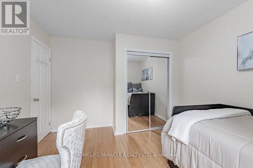 545 Woodbine Avenue, Toronto, ON - Indoor Photo Showing Bedroom