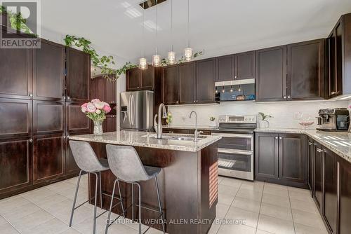 43 Belsey Lane, Clarington, ON - Indoor Photo Showing Kitchen With Upgraded Kitchen