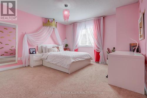 43 Belsey Lane, Clarington, ON - Indoor Photo Showing Bedroom