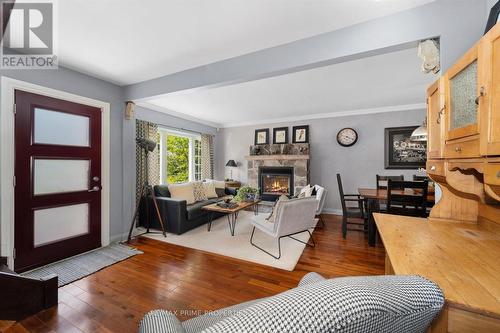 100 Hollis Avenue, Toronto, ON - Indoor Photo Showing Living Room With Fireplace