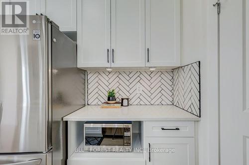 1426 Twilite Boulevard, London, ON - Indoor Photo Showing Kitchen