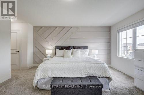 1426 Twilite Boulevard, London, ON - Indoor Photo Showing Bedroom