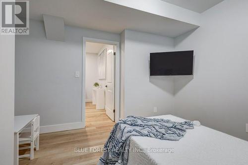 1426 Twilite Boulevard, London, ON - Indoor Photo Showing Bedroom