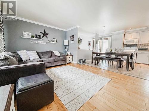 161 Colette St, Temiskaming Shores, ON - Indoor Photo Showing Living Room