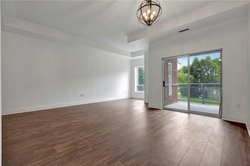 5070 Fairview Street|Unit #105, Burlington, ON - Indoor Photo Showing Other Room