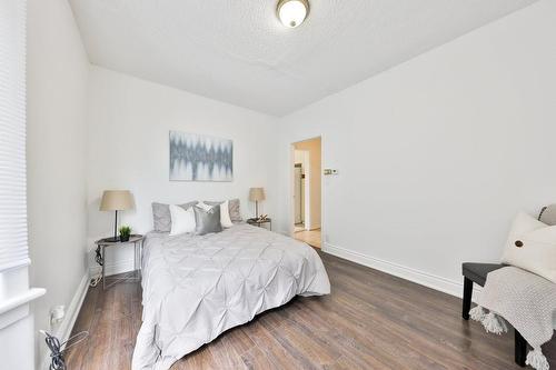 26 Blandford Street, Toronto, ON - Indoor Photo Showing Bedroom