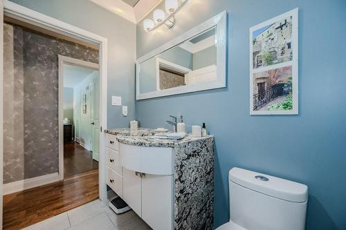 1319 Tyandaga Park Drive, Burlington, ON - Indoor Photo Showing Bathroom