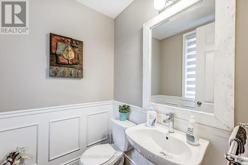 2510 Stallion Drive, Oshawa, ON - Indoor Photo Showing Bathroom