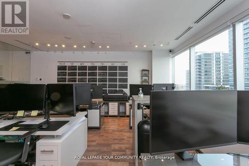 808 - 7191 Yonge Street, Markham, ON 