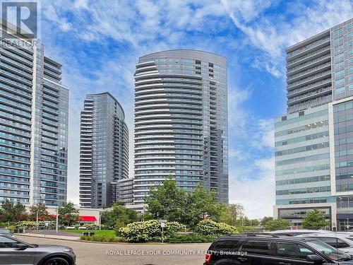 808 - 7191 Yonge Street, Markham, ON 