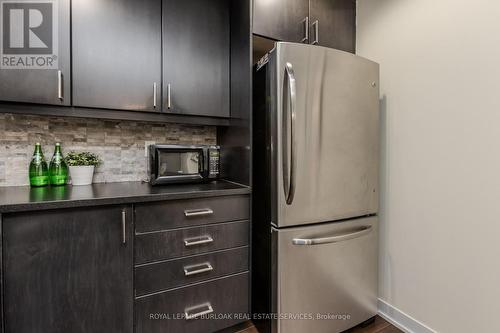 814 - 551 Maple Avenue, Burlington, ON - Indoor Photo Showing Kitchen