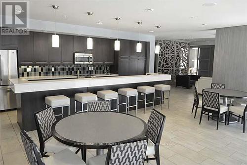 814 - 551 Maple Avenue, Burlington, ON - Indoor Photo Showing Dining Room