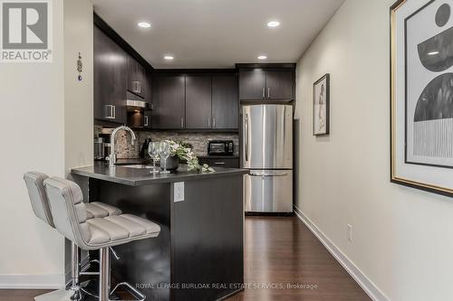 814 - 551 Maple Avenue, Burlington, ON - Indoor Photo Showing Kitchen With Stainless Steel Kitchen