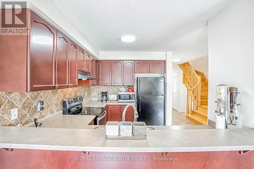 169 - 71 Cedarbrook Road, Brampton, ON - Indoor Photo Showing Kitchen