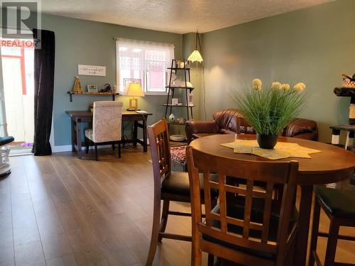 226 Spieker Avenue, Tumbler Ridge, BC - Indoor Photo Showing Dining Room