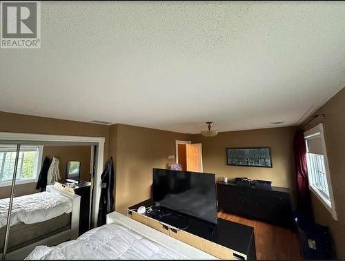 39 Harding Ave, Kirkland Lake, ON - Indoor Photo Showing Bedroom