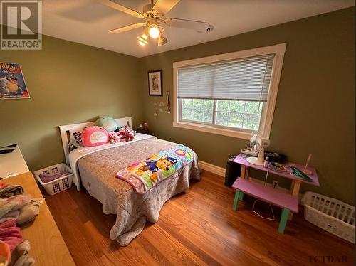 39 Harding Ave, Kirkland Lake, ON - Indoor Photo Showing Bedroom