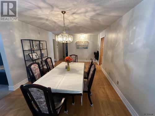 39 Harding Ave, Kirkland Lake, ON - Indoor Photo Showing Dining Room