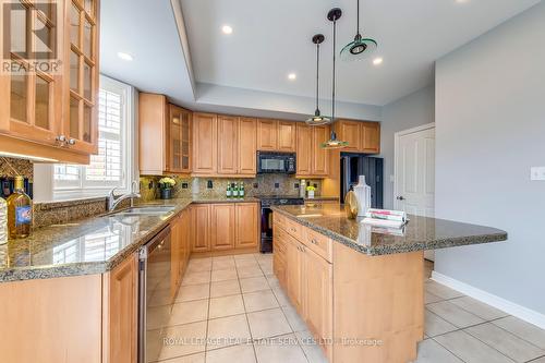 2216 Lapsley Crescent, Oakville, ON - Indoor Photo Showing Kitchen With Double Sink