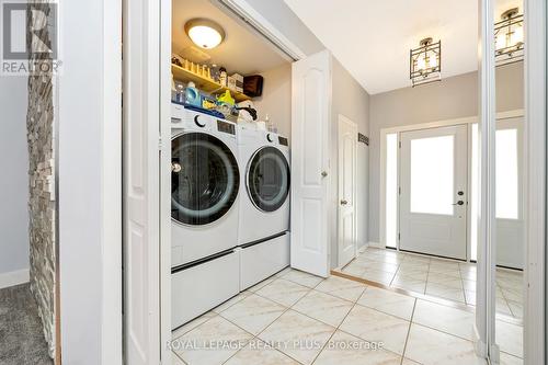 1092 Mcclenahan Crescent, Milton, ON - Indoor Photo Showing Laundry Room