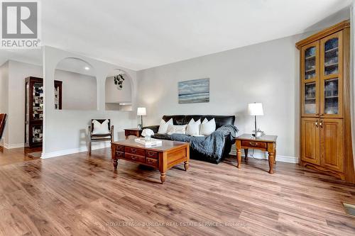 3122 Michael Crescent, Burlington, ON - Indoor Photo Showing Living Room