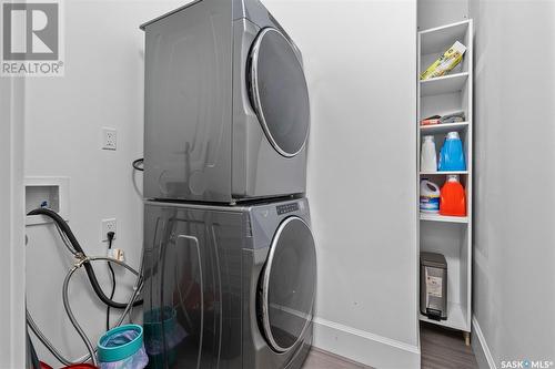 2247 Rosewood Drive, Saskatoon, SK - Indoor Photo Showing Laundry Room