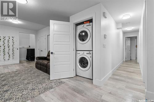 2247 Rosewood Drive, Saskatoon, SK - Indoor Photo Showing Laundry Room