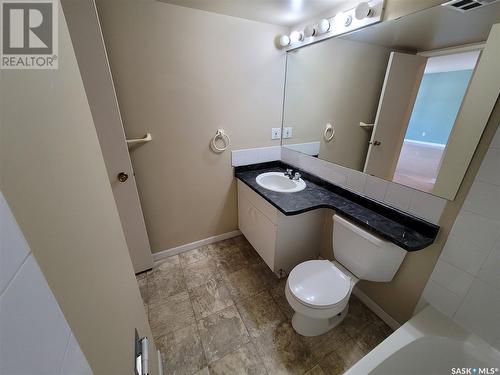 65 1 Columbia Drive, Saskatoon, SK - Indoor Photo Showing Bathroom