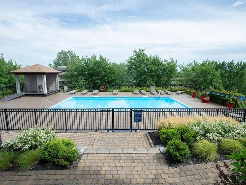 Pool - 402-12 Rue Des Jardins-Mérici, Québec (La Cité-Limoilou), QC 