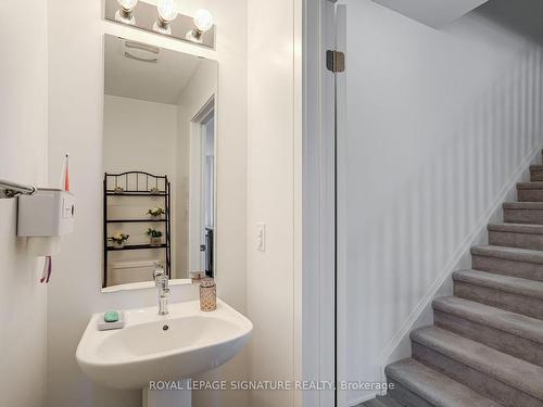 29 Red Maple Lane, Barrie, ON - Indoor Photo Showing Bathroom