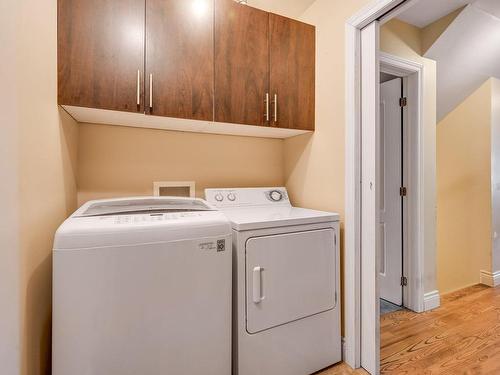 Laundry room - 8 Rue De Coulomb, Saint-Jean-Sur-Richelieu, QC - Indoor Photo Showing Laundry Room