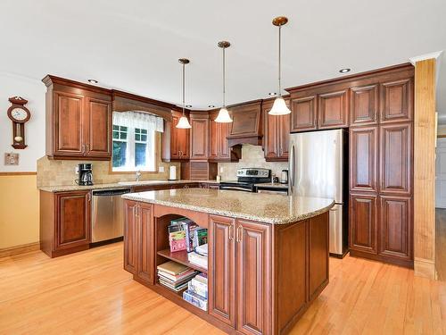 Cuisine - 8 Rue De Coulomb, Saint-Jean-Sur-Richelieu, QC - Indoor Photo Showing Kitchen