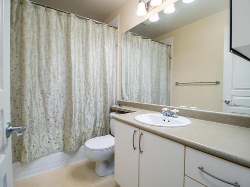307-5625 Edgewater Lane, Nanaimo, BC - Indoor Photo Showing Bathroom