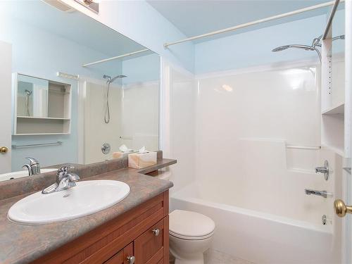 107-2823 Jacklin Rd, Langford, BC - Indoor Photo Showing Bathroom