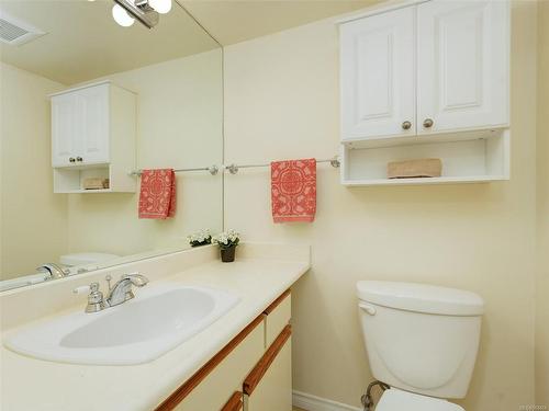 405-647 Michigan St, Victoria, BC - Indoor Photo Showing Bathroom