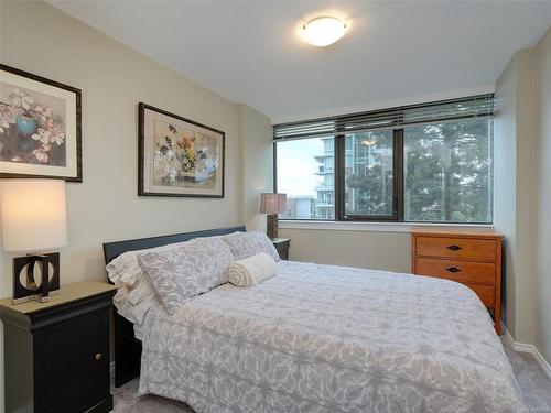 405-647 Michigan St, Victoria, BC - Indoor Photo Showing Bedroom