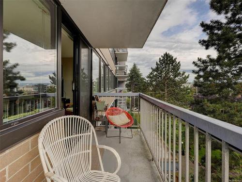 405-647 Michigan St, Victoria, BC - Outdoor With Exterior