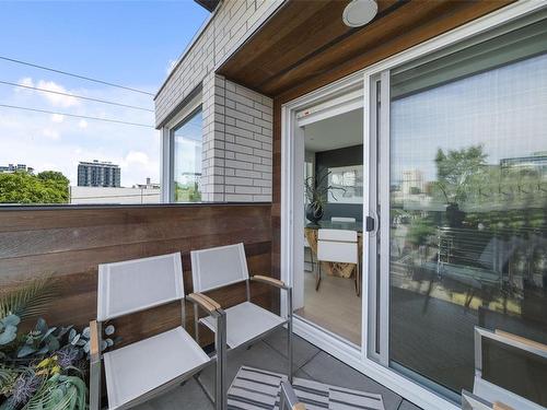 305-1033 Cook St, Victoria, BC - Outdoor With Balcony With Exterior