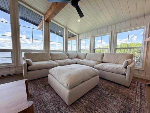 Lot 12 Zig Zag Island, Kenora, ON - Indoor Photo Showing Living Room