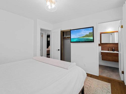 445 Dufferin Terrace, Kamloops, BC - Indoor Photo Showing Bedroom