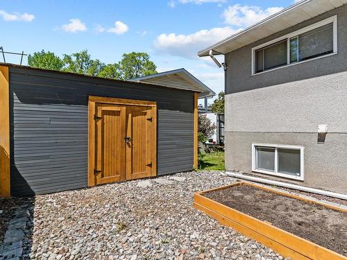 445 Dufferin Terrace, Kamloops, BC - Outdoor With Exterior