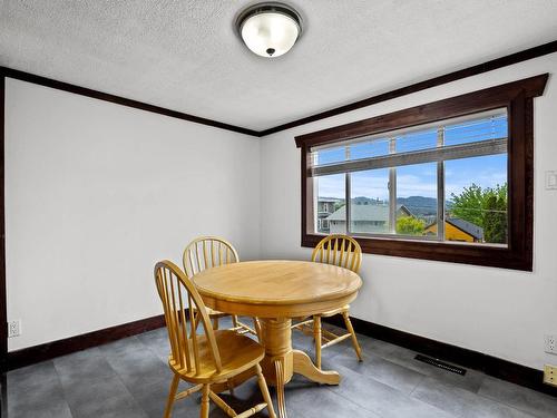 644 Pleasant Street, Kamloops, BC - Indoor Photo Showing Dining Room