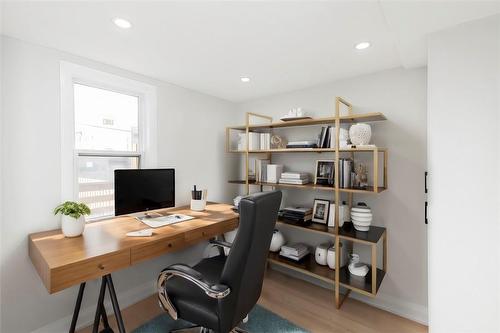 VIRTUALLY STAGED - 284 Grosvenor Avenue N, Hamilton, ON - Indoor Photo Showing Office
